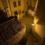 Apartment Locandina Jure
