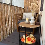 Locandina Jure Apartment *