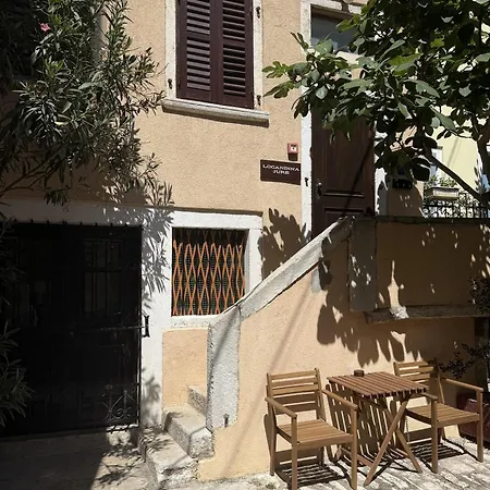 Apartment Locandina Jure *
