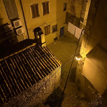 Appartement Locandina Jure