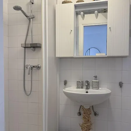 Locandina Jure Appartement