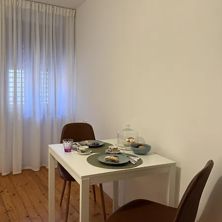 Appartement Locandina Jure